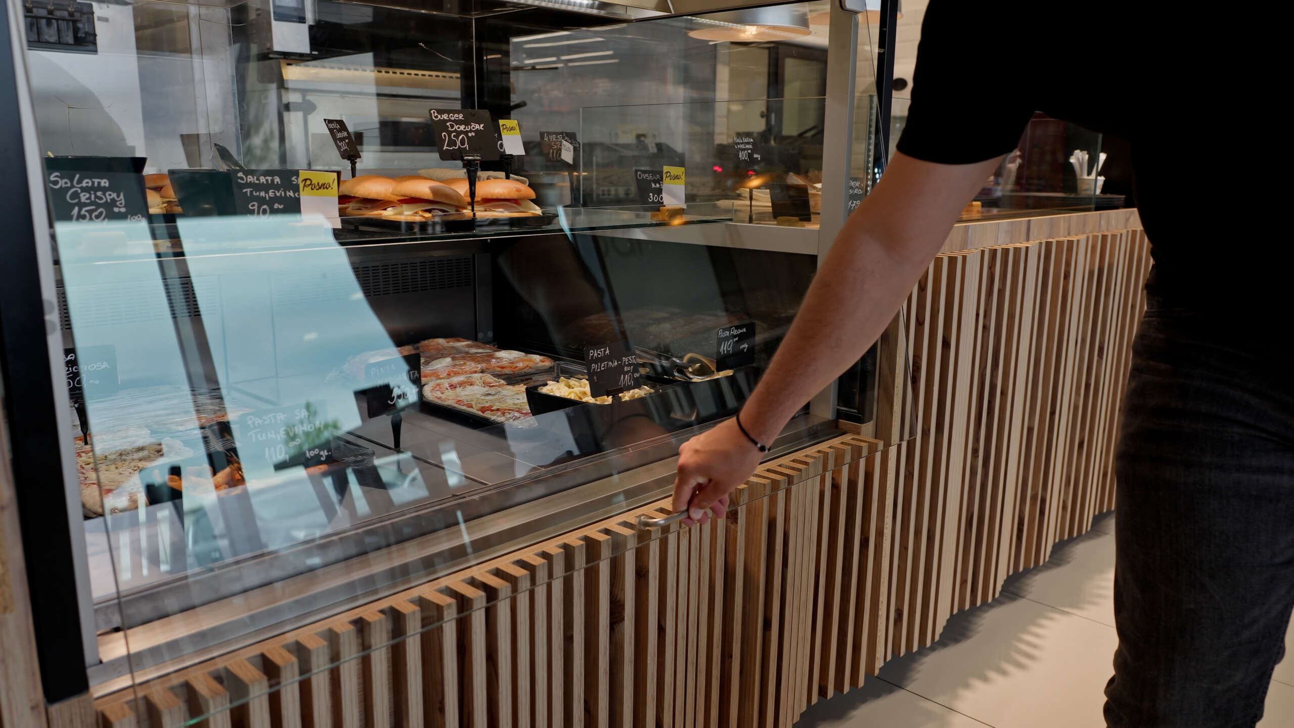 Waterloop sistemi u Aroma marketu Stara Pazova